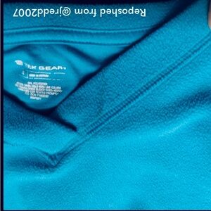 Womens Aqua Tek Gear Sz. XL  Fleece V-neck Long- Sleeve Top